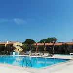 アパート Charming With Swimming Pool Near The *